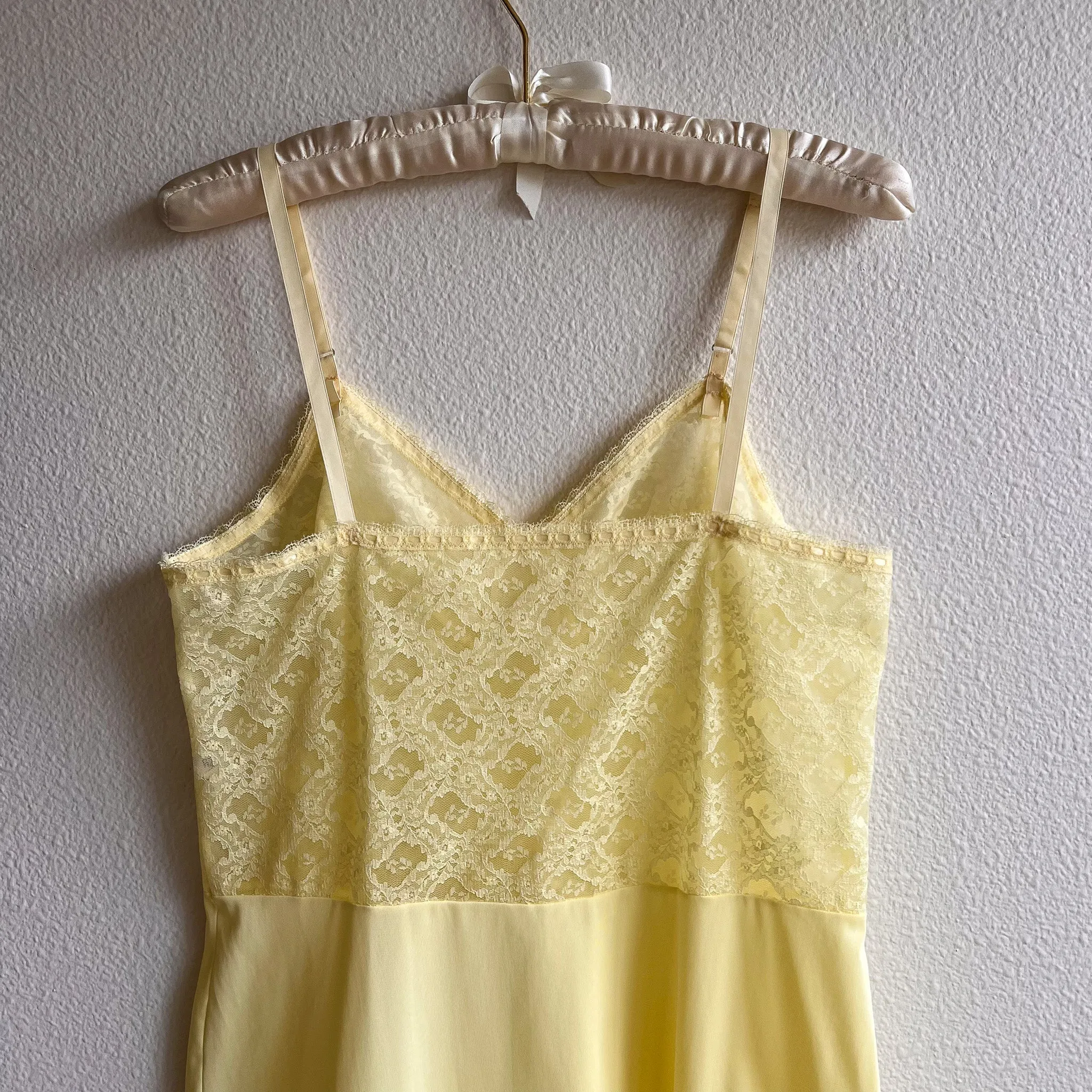 1960s Pale Yellow Slip Dress With Lace (S/M)