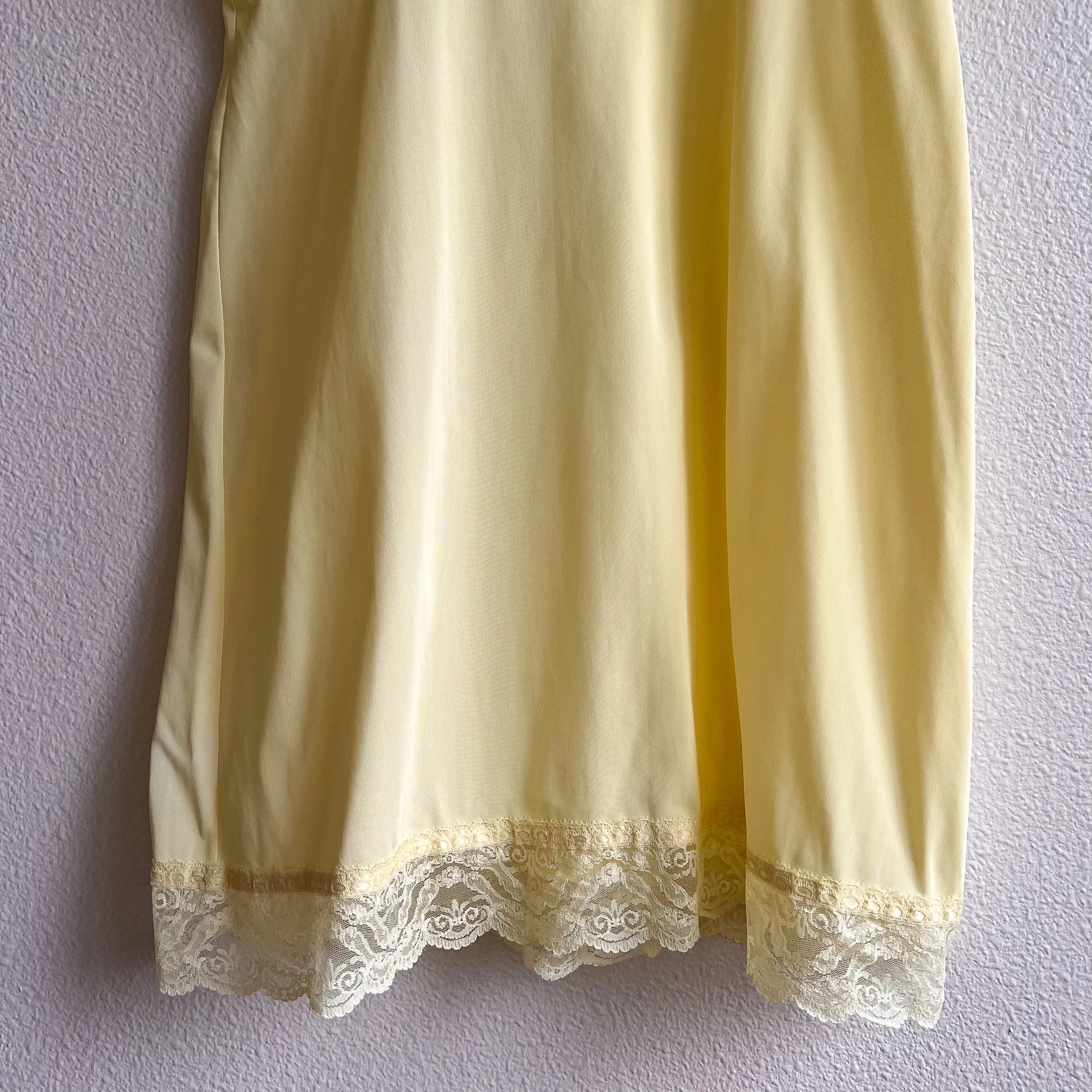 1960s Pale Yellow Slip Dress With Lace (S/M)