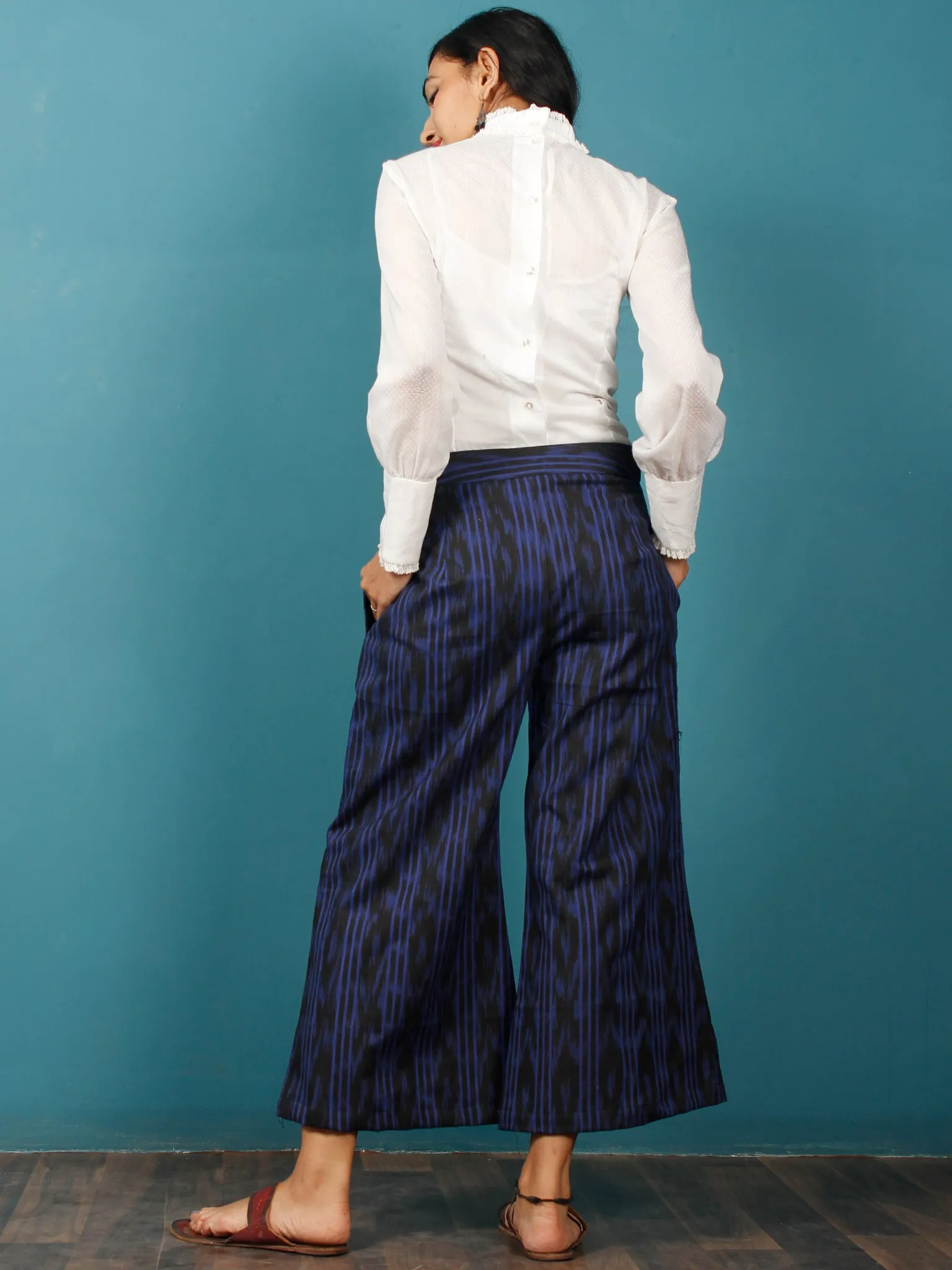 Black Blue Hand Woven Ikat Culottes Trousers With Belt- T032F945