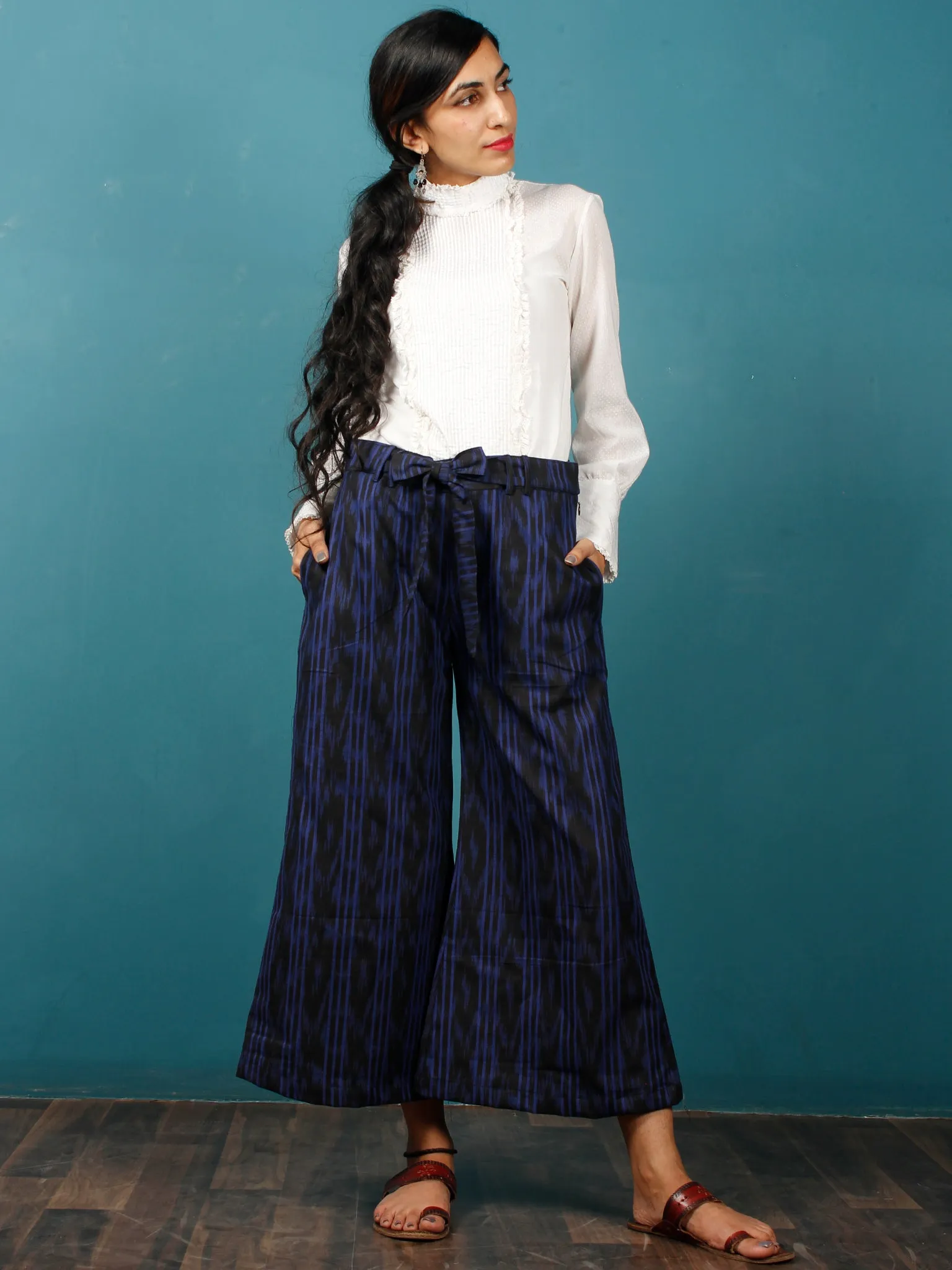 Black Blue Hand Woven Ikat Culottes Trousers With Belt- T032F945