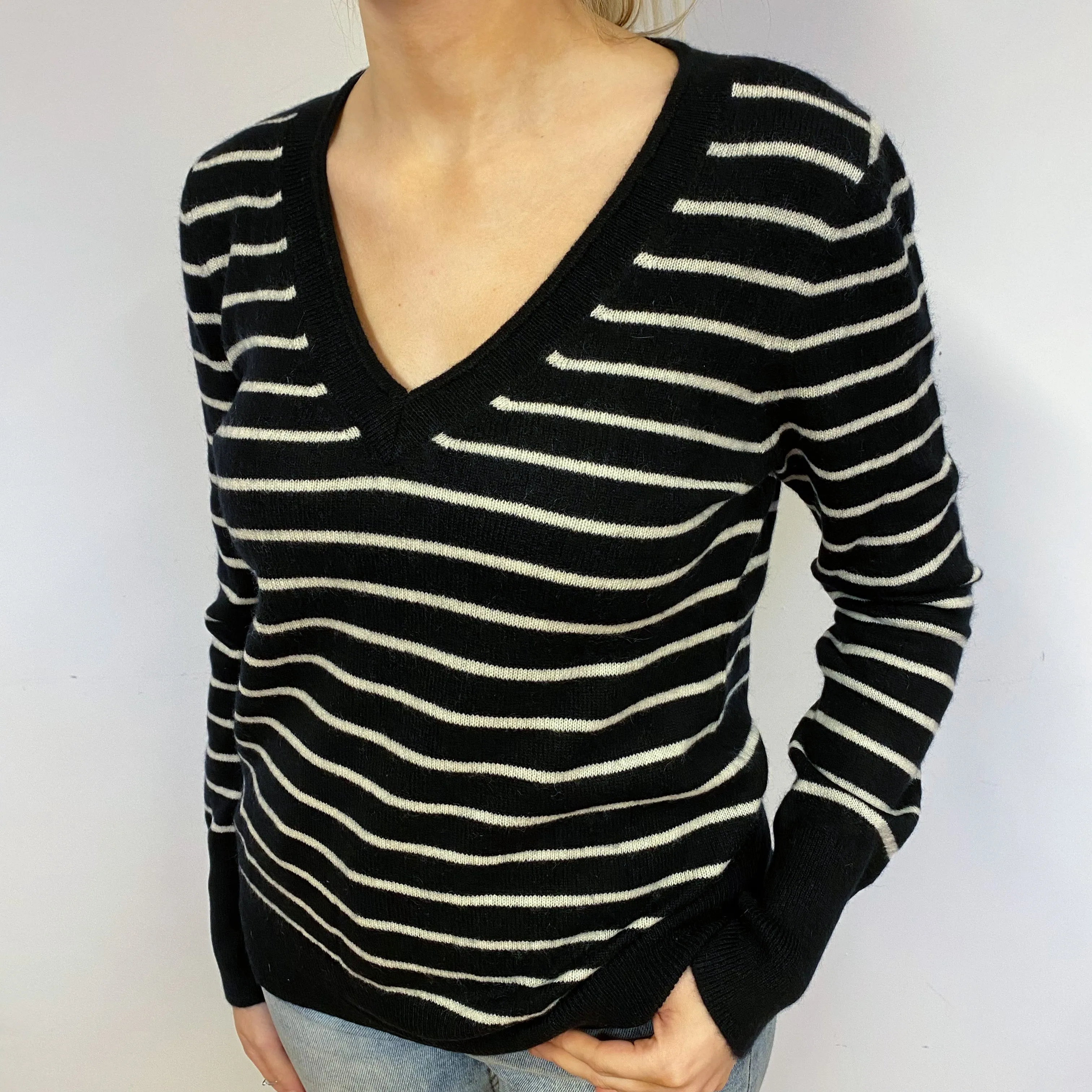 Black Ivory Stripe Cashmere V-Neck Jumper Small