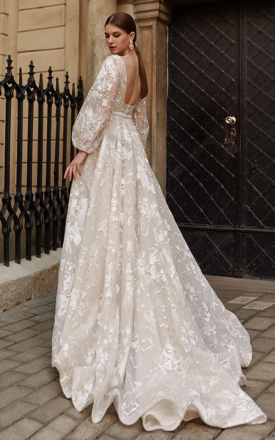 Bohemian Plunging Neck A Line Lace Sweep Train Wedding Dress with Appliques-716357