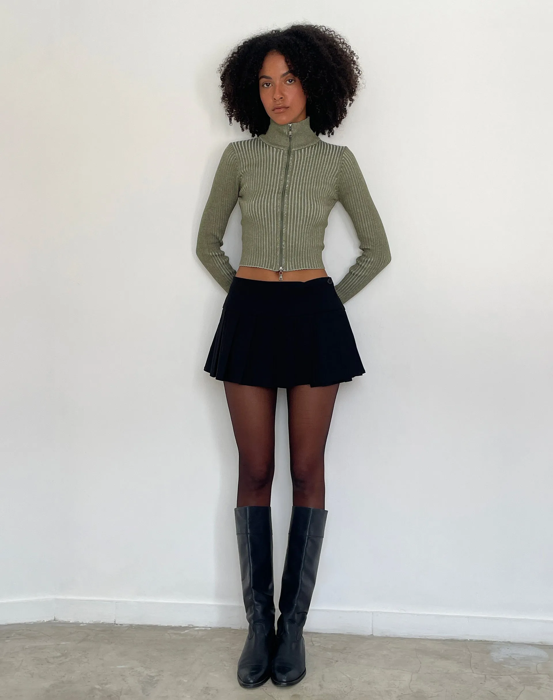 Tuzifa Cropped Jumper in Olive