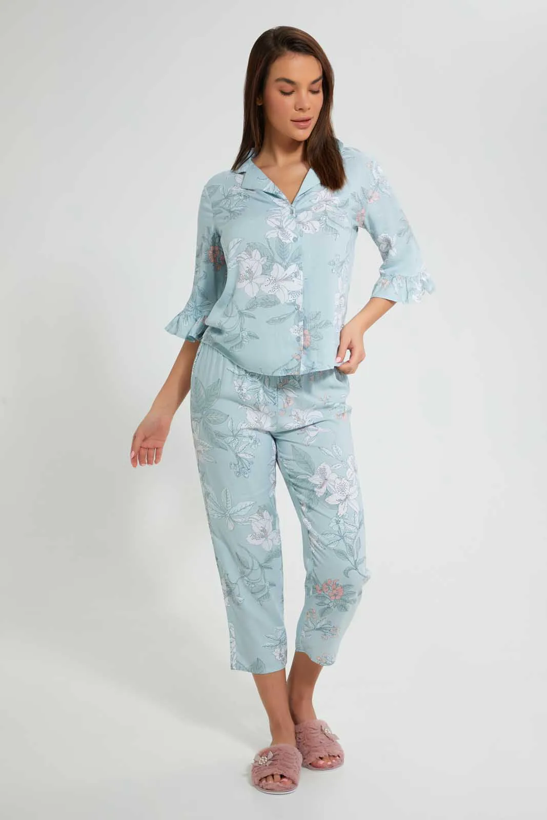 White And Blue Floral Printed Pyjama Set (2 Piece)