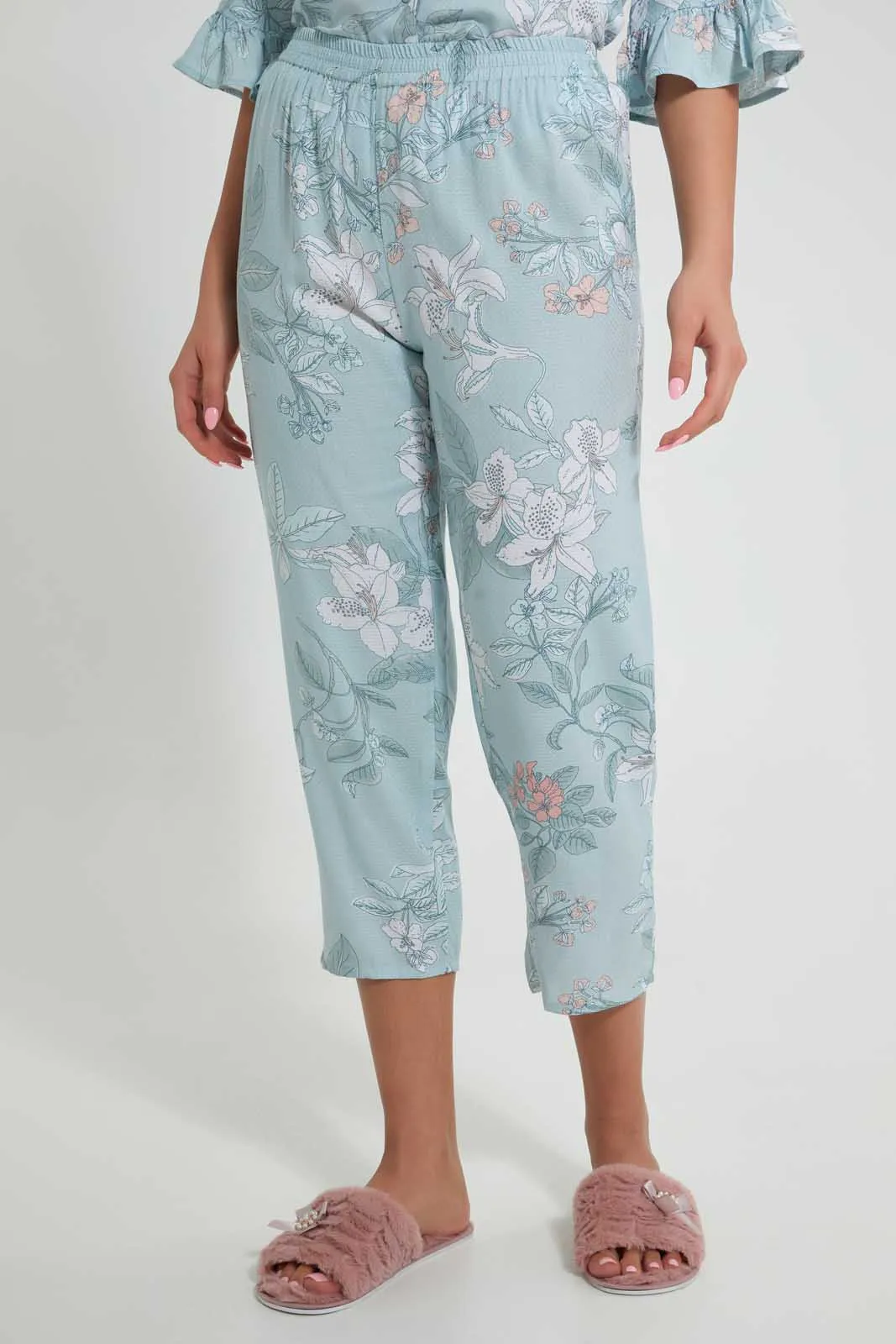 White And Blue Floral Printed Pyjama Set (2 Piece)